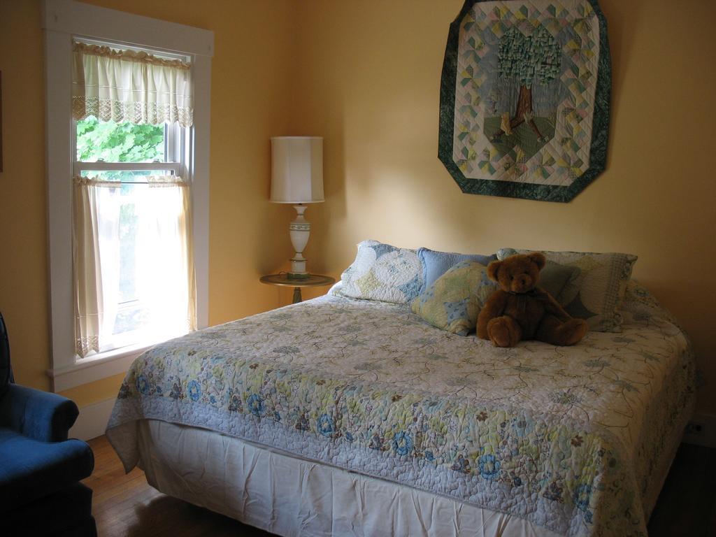 Hugging Bear Inn Bellows Falls Zewnętrze zdjęcie