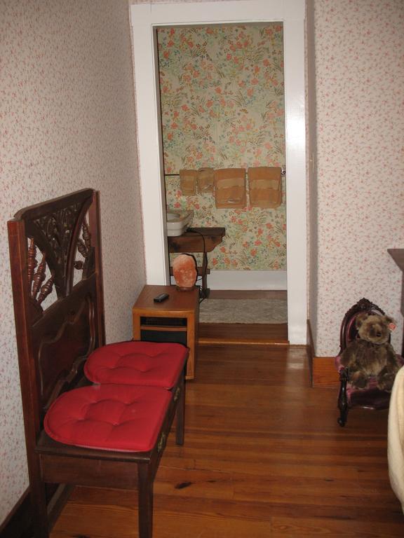Hugging Bear Inn Bellows Falls Zewnętrze zdjęcie