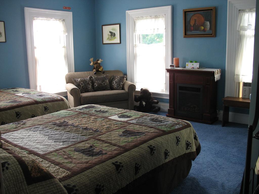 Hugging Bear Inn Bellows Falls Zewnętrze zdjęcie